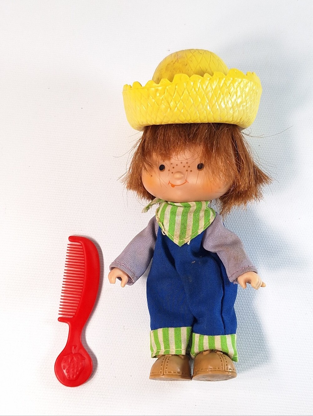 Vintage 1979 Kenner Strawberry Shortcake Huckleberry Pie Doll Flat Hands Comb